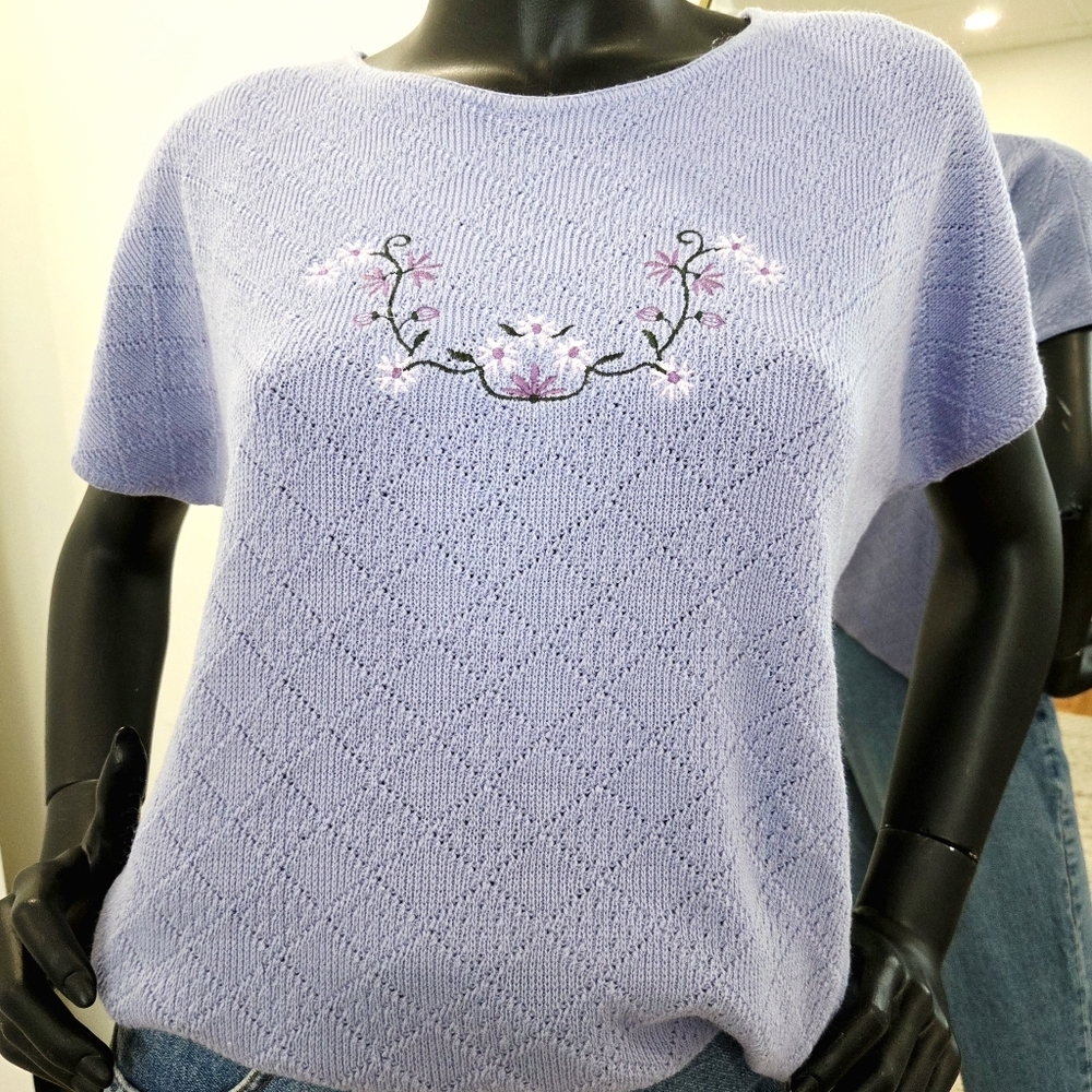 Vintage Nu Vogue Grannycore Sweater – Floral Embroidery – Lavender Knit – M/L - Picture 2 of 10